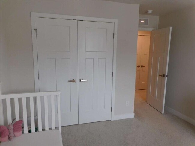Building Photo - 376 Salt Lk Ln