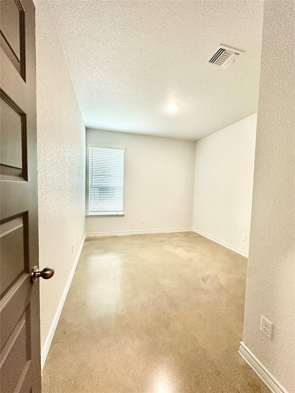 Building Photo - 2321 Ocean Ave