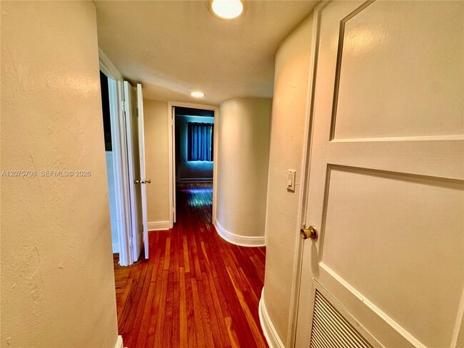 Building Photo - 8775 SW 53rd Ct