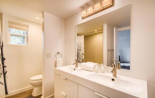 Building Photo - 2702 6th St