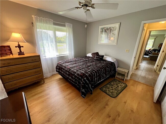 Building Photo - 10 Regency Ct