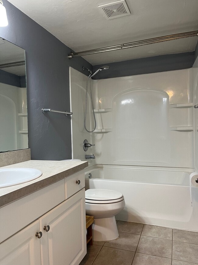 Building Photo - 501 SW 75th St