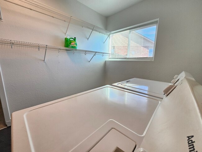 Building Photo - 4264 S Halifax Way