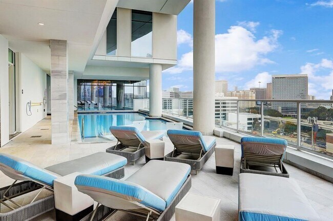 Building Photo - 4521 San Felipe St