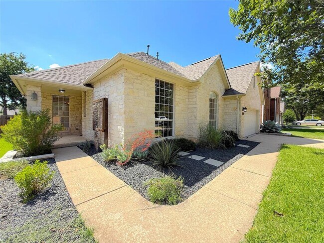 Building Photo - 14936 Thatcher Dr