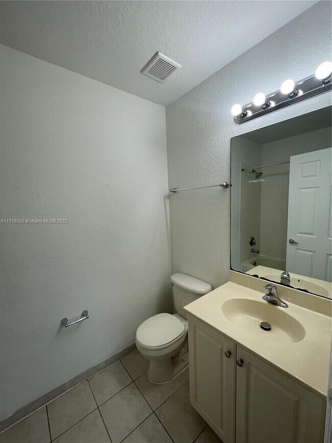 Building Photo - 4130 Napoli Lake Dr