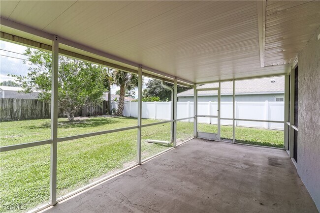 Building Photo - 3879 Portair Ave