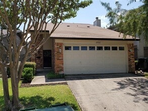 Building Photo - 2902 Southern Cross Dr