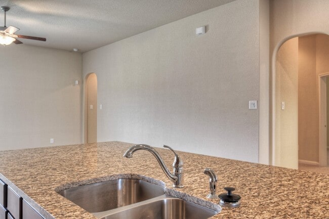 Building Photo - 21644 Lexor Dr