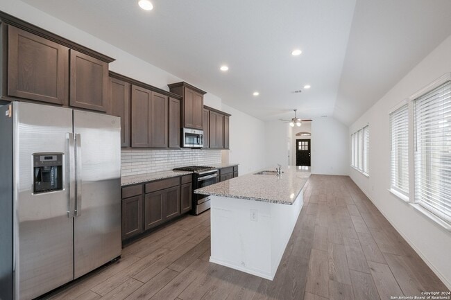 Building Photo - 2721 Barkey Spgs