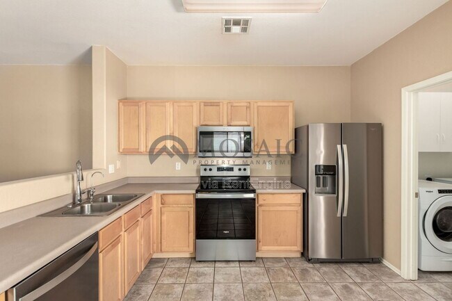 Building Photo - 6118 E Valley View Dr