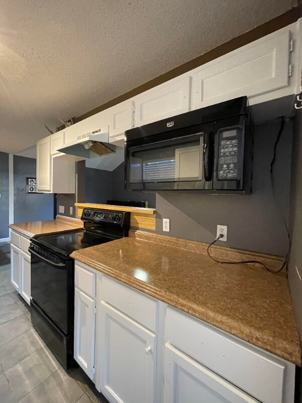 Building Photo - 2169 Estate Cir