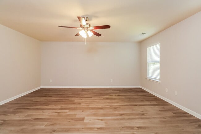 Building Photo - 14136 Green Birch Dr