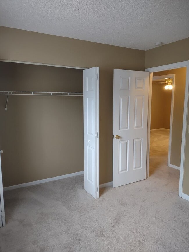 Building Photo - Lovely Upgraded Tri Level Home in Irmo!