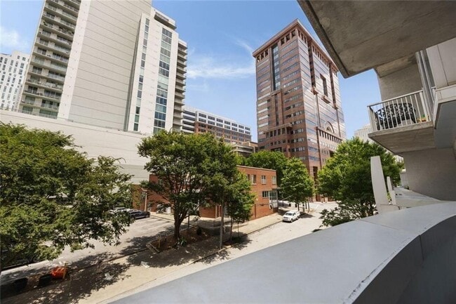 Building Photo - 44 Peachtree Pl NW
