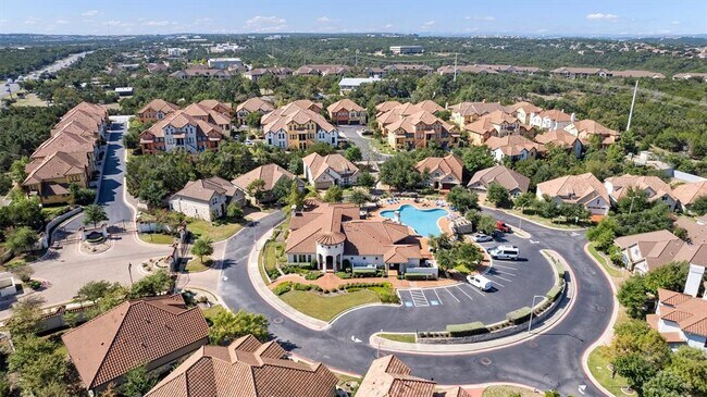 Building Photo - 8917 Villa Norte Dr