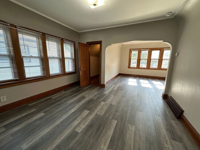 Building Photo - 3238 S 7th St