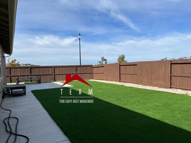 Building Photo - Great single story home with solar