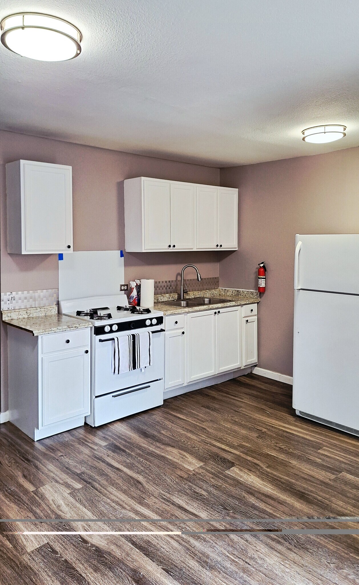 Unit #4 - 130 Glenwood Ct