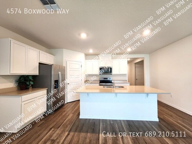 Building Photo - 4574 Boxwood Wy