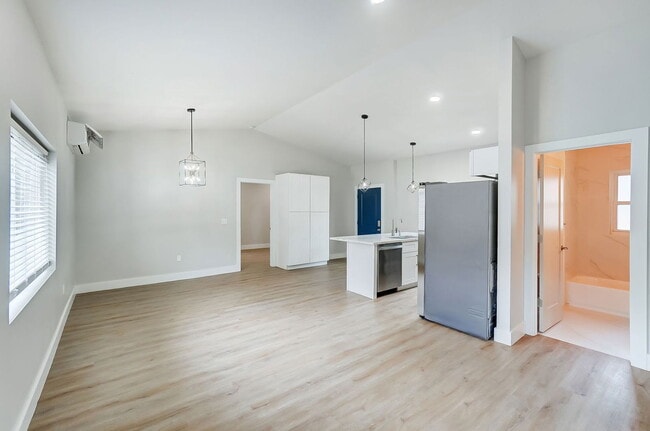 Building Photo - 3719 Kirkup Ave