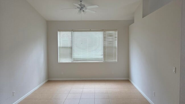 Building Photo - 2264 Newport Isles Blvd