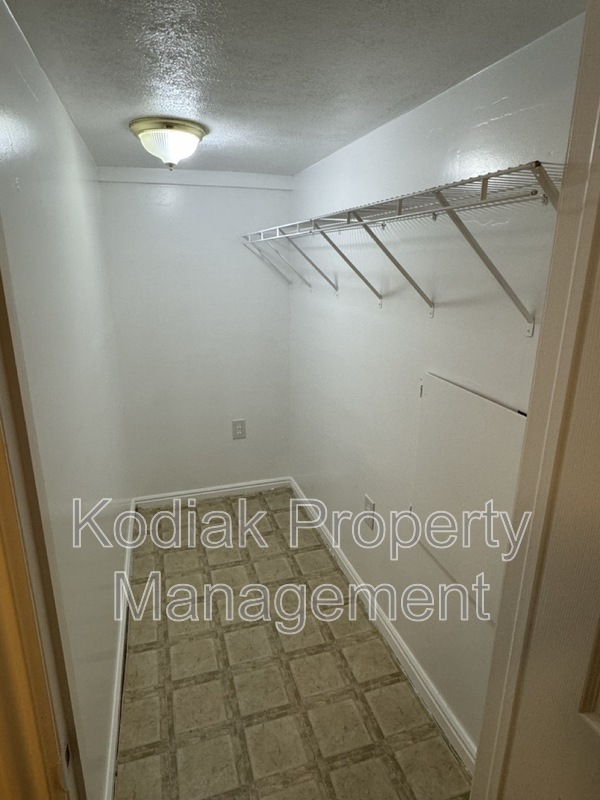 Building Photo - 1668 W Rockbridge Dr