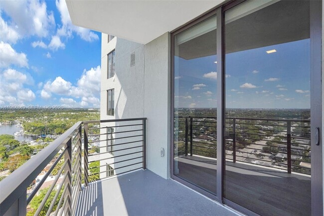 Building Photo - 307 SW 5th St