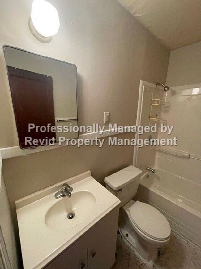 Building Photo - 3725 Tutwiler Ave