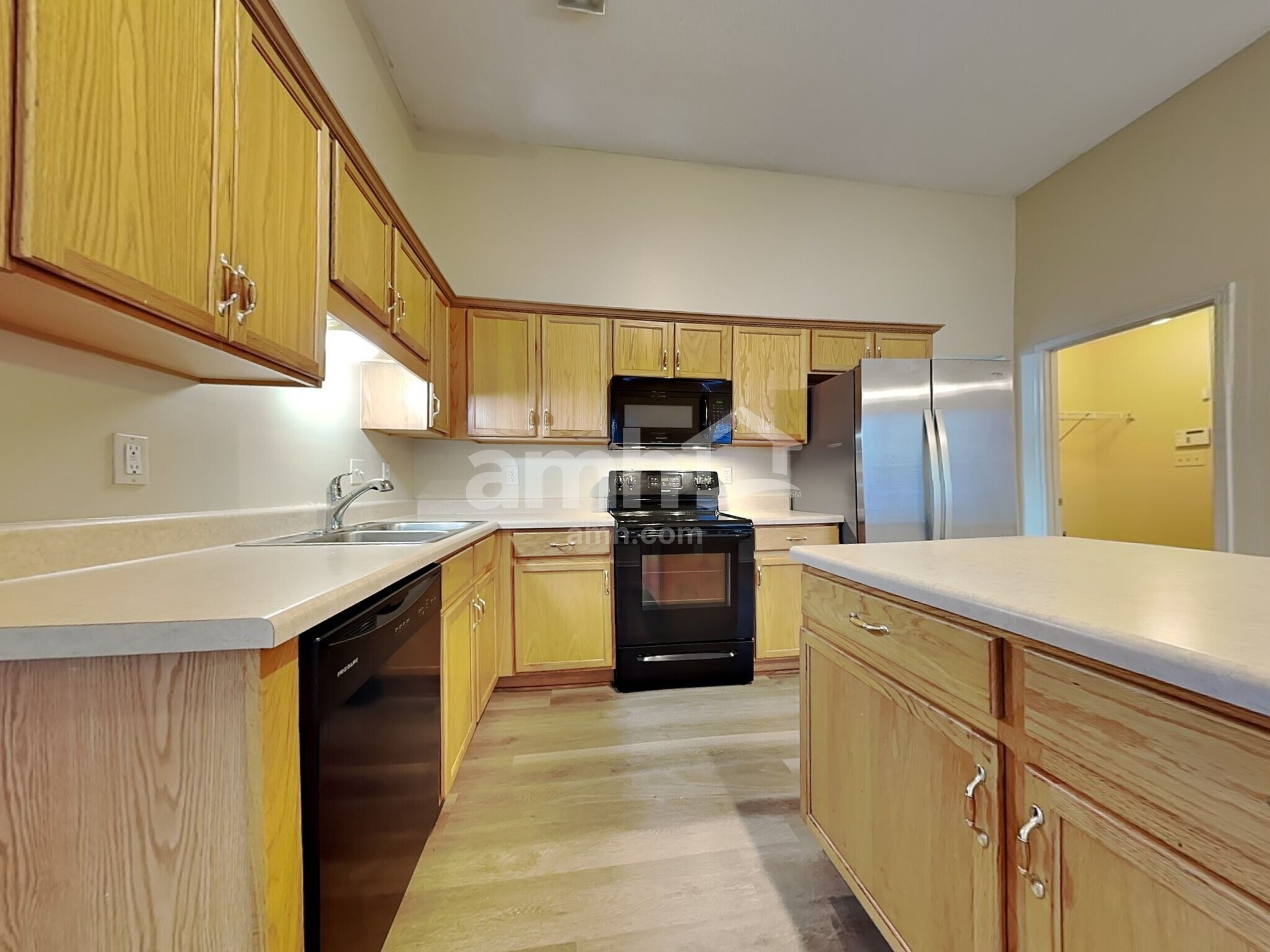 Building Photo - 10188 Kay Oak Cove