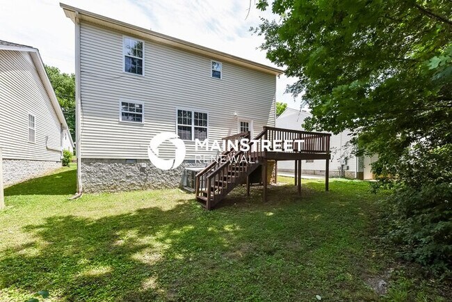 Building Photo - 4 Bedroom Pet-Friendly Home in Hermitage, TN with Main Street Renewal