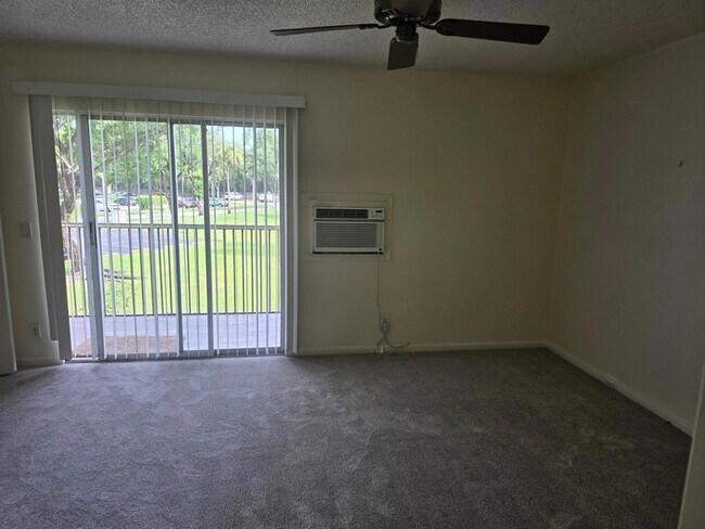 Building Photo - 151 SW 134th Way