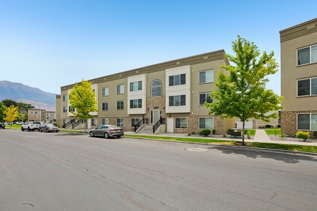 Building Photo - 734 E 500 S
