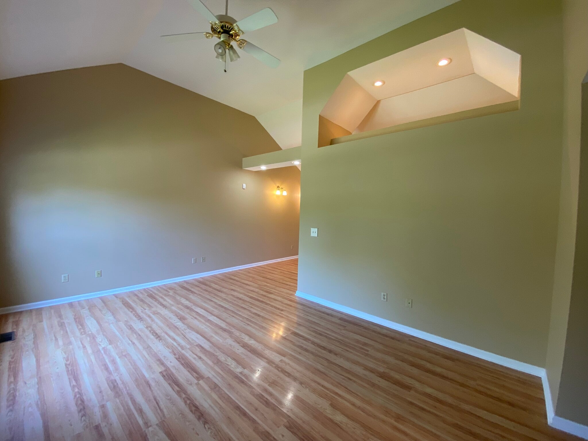 Building Photo - 110 Cornett Ln