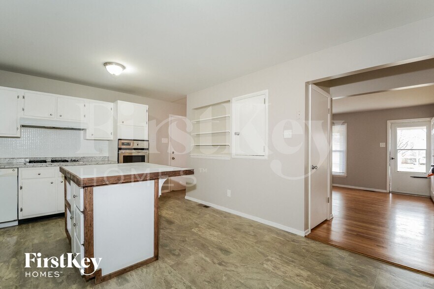 Building Photo - 1432 Glenmeade Dr