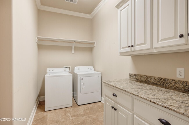 Building Photo - 104 Gated Trinity Ct