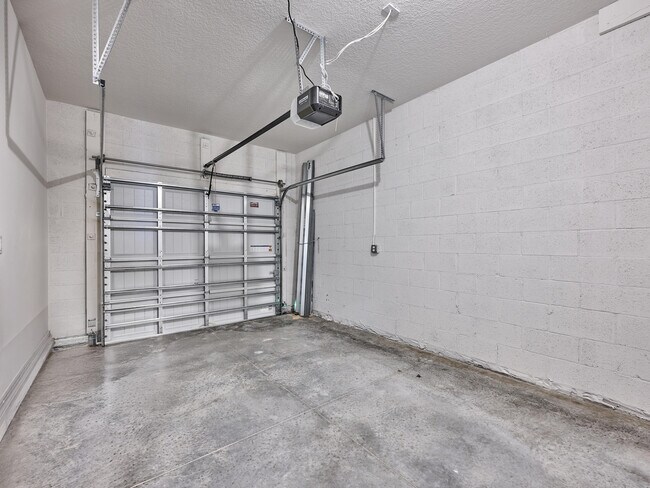 Building Photo - 1810 Celebration Dr