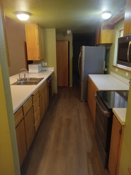 Building Photo - 56171 Gothard Way