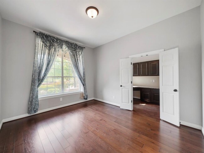 Building Photo - 5430 Tyler Park Ln