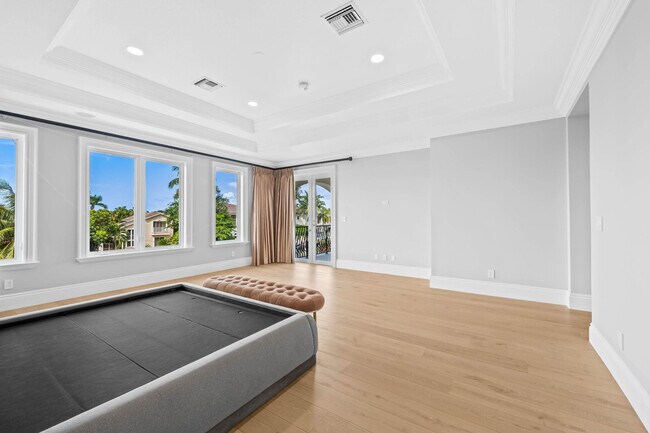Building Photo - 861 Nafa Dr