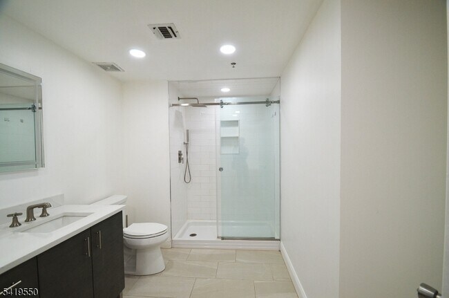 Building Photo - 350 Scotland Rd