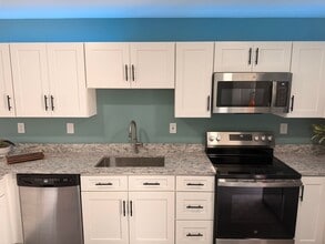 Building Photo - 410 Sir Keegan Way