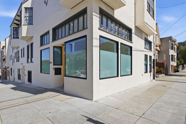 Building Photo - 1498 9th Ave