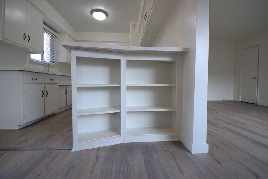 Building Photo - 4920 Laurel Canyon Blvd