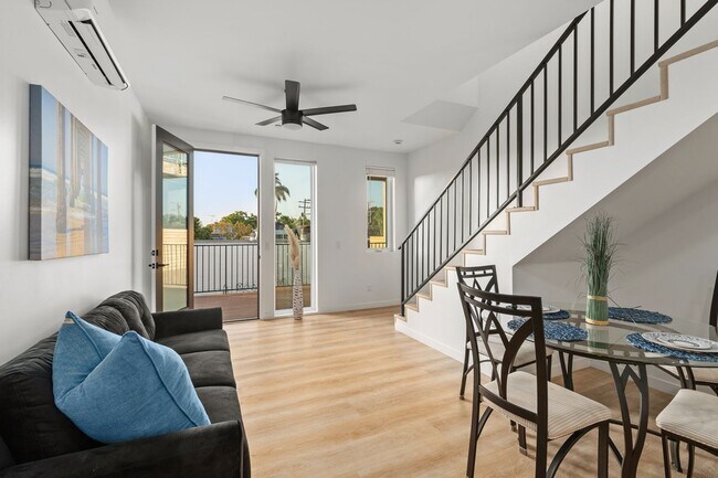 Building Photo - Modern 1x1 - Premier National City Location. Immediate Move-In!