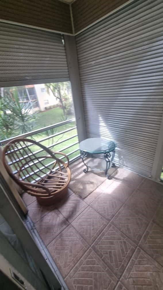 Building Photo - 176 Piedmont D