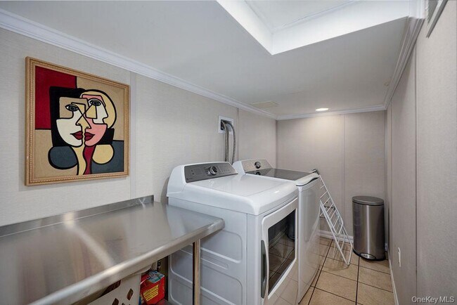 Building Photo - 4 Glenwolde Park