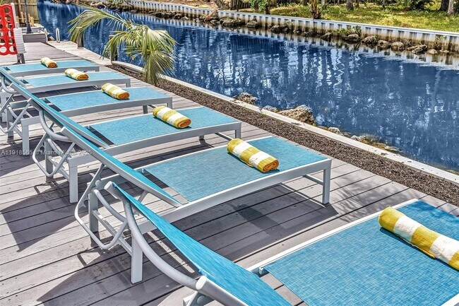 Building Photo - 2191 SW 27th Ln