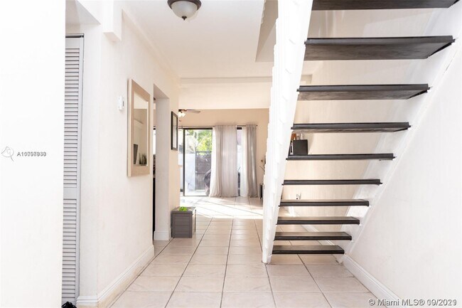 Building Photo - 13350 SW 91st Terrace