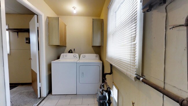 Building Photo - 47 Holstone Ln